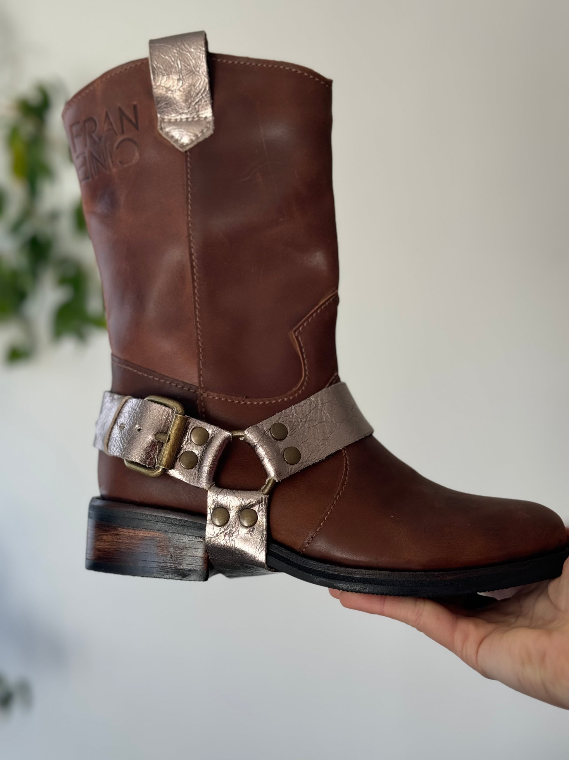 Vaqueta Boots