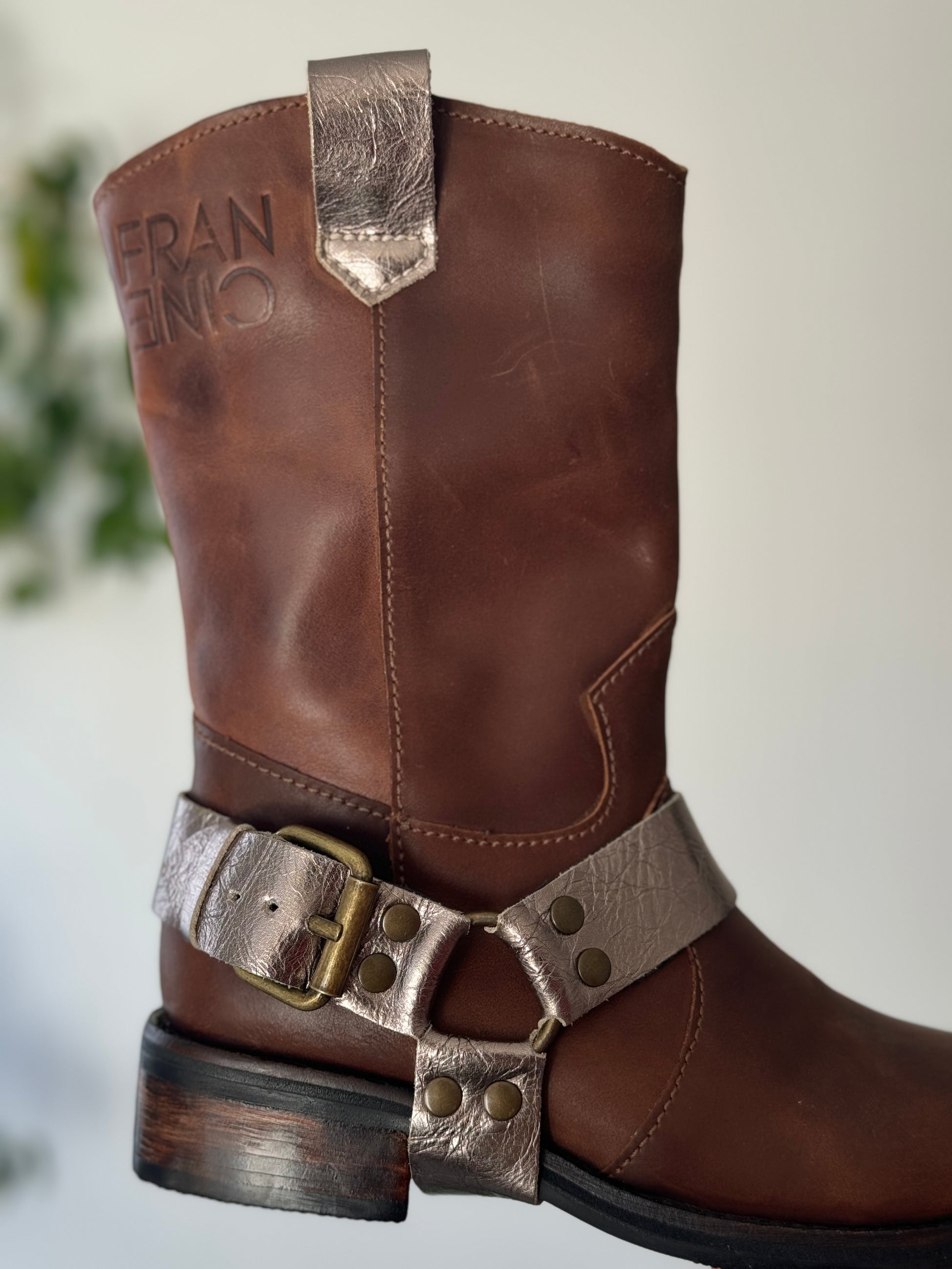 Vaqueta Boots