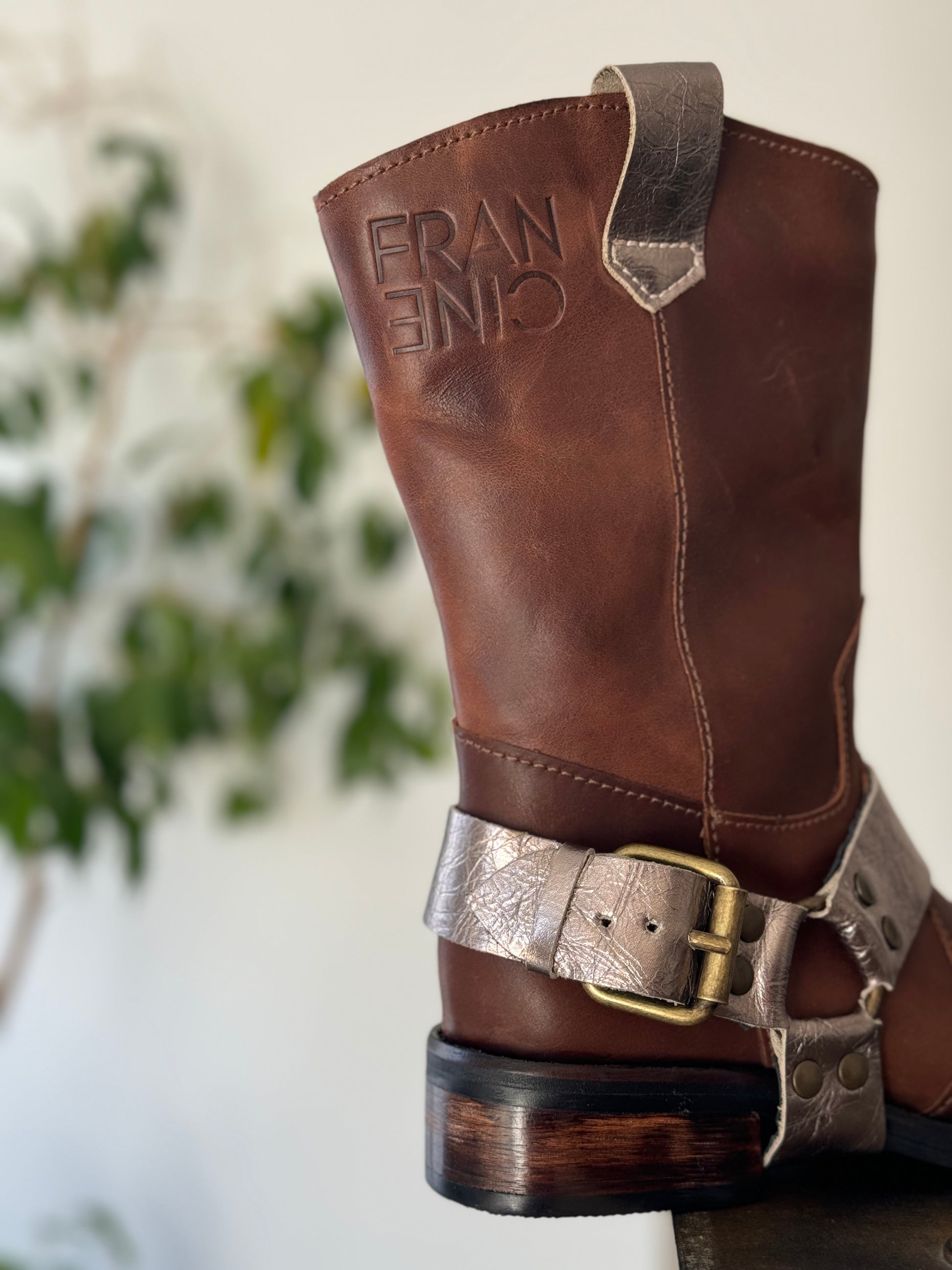 Vaqueta Boots
