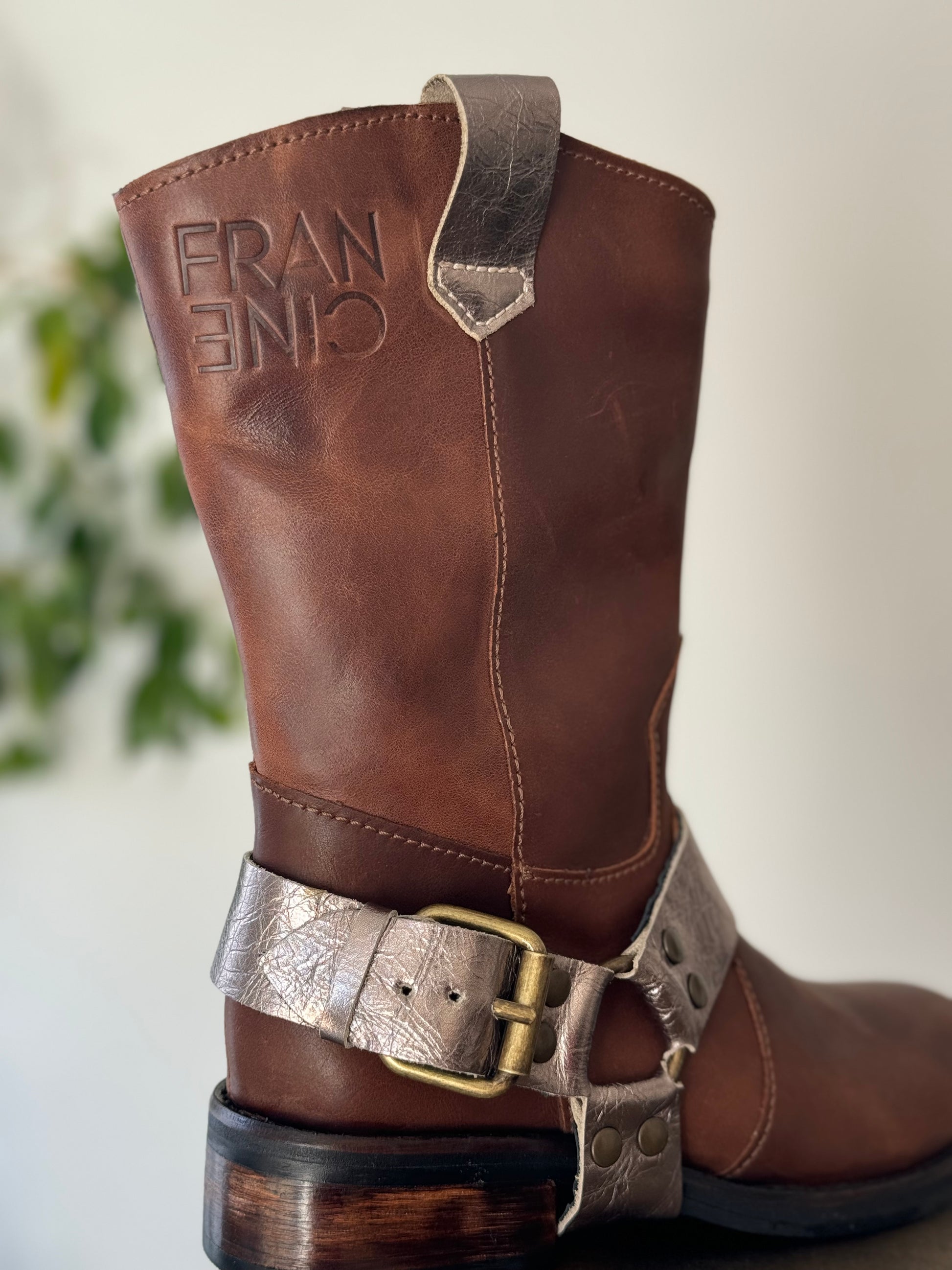 Vaqueta Boots