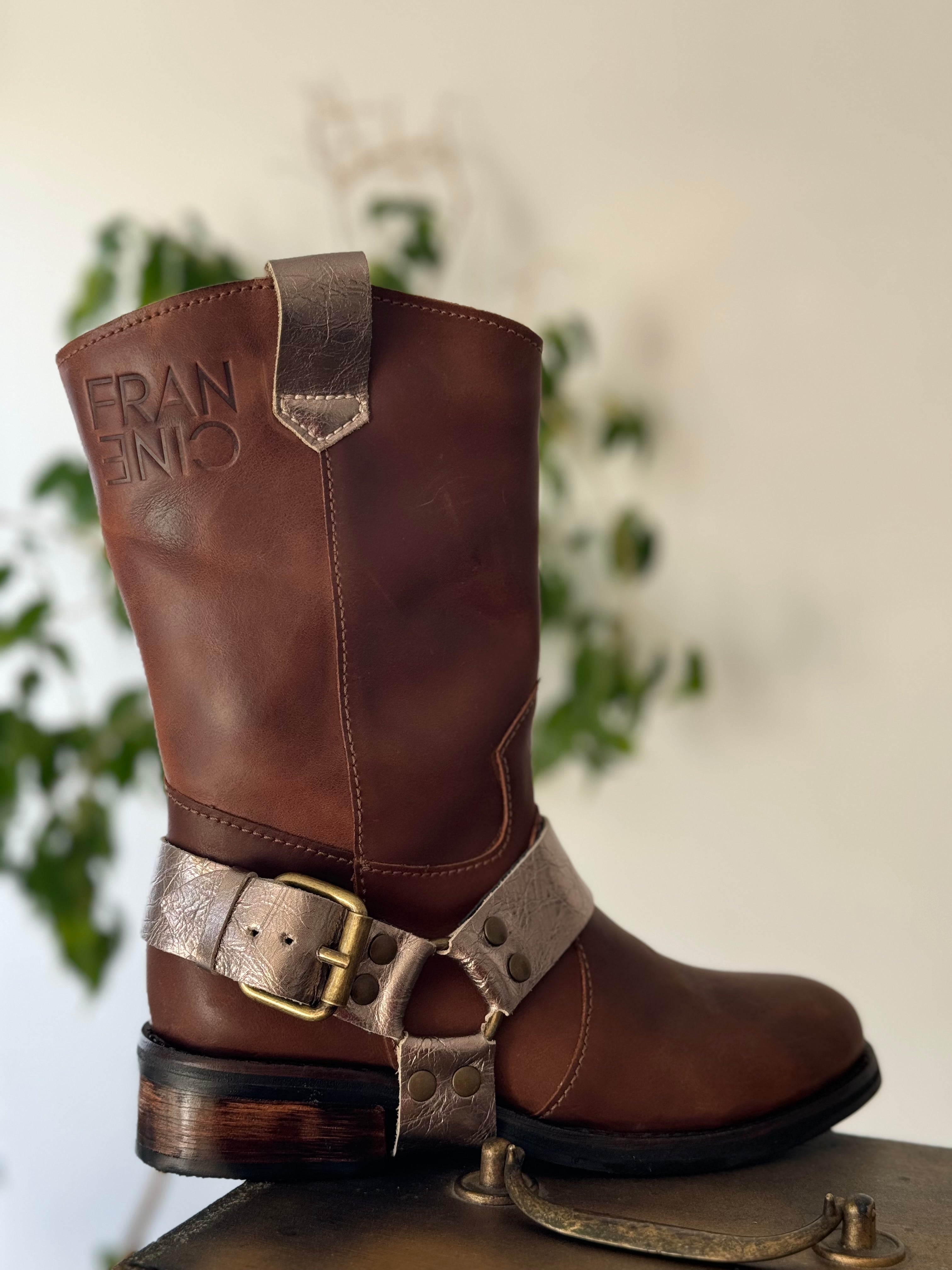 Vaqueta Boots